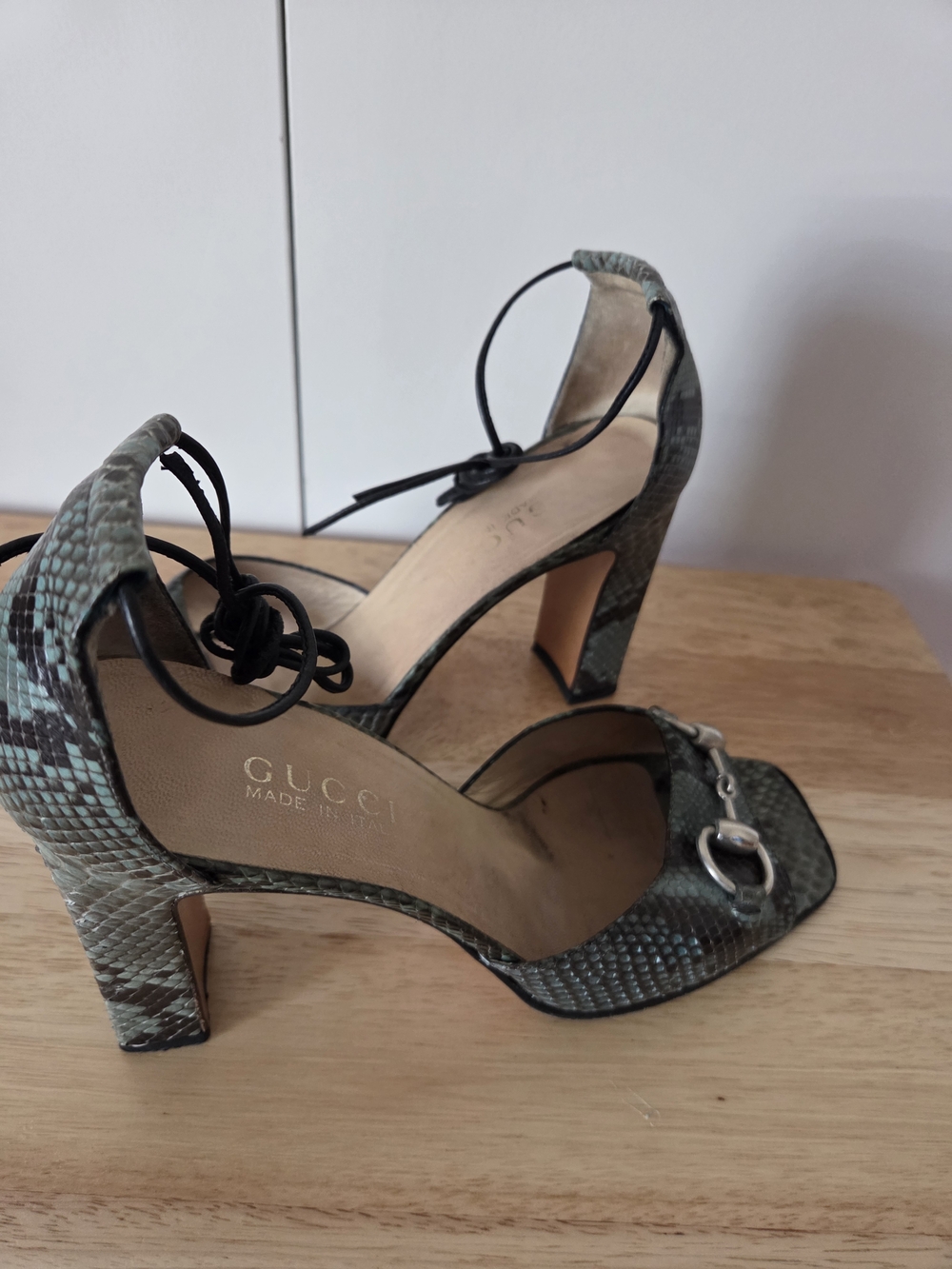 Gucci Greenish Blue Neutral Snakeskin Horsebit Ankle-Tie Heels Size 9 - Picture 3 of 9
